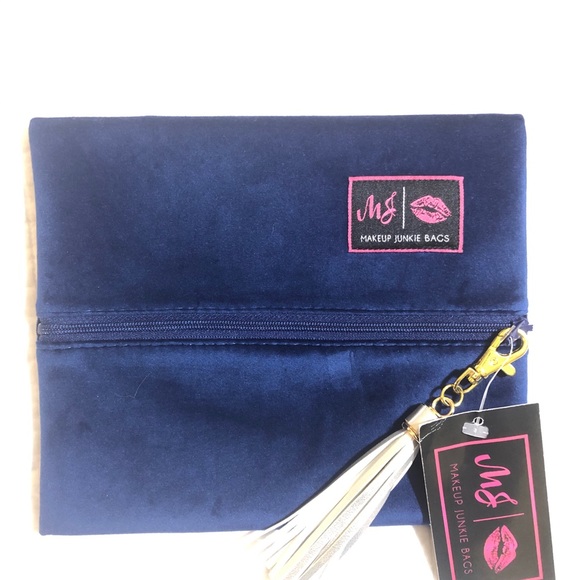 Makeup Junkie Bag - Picture 4 of 7